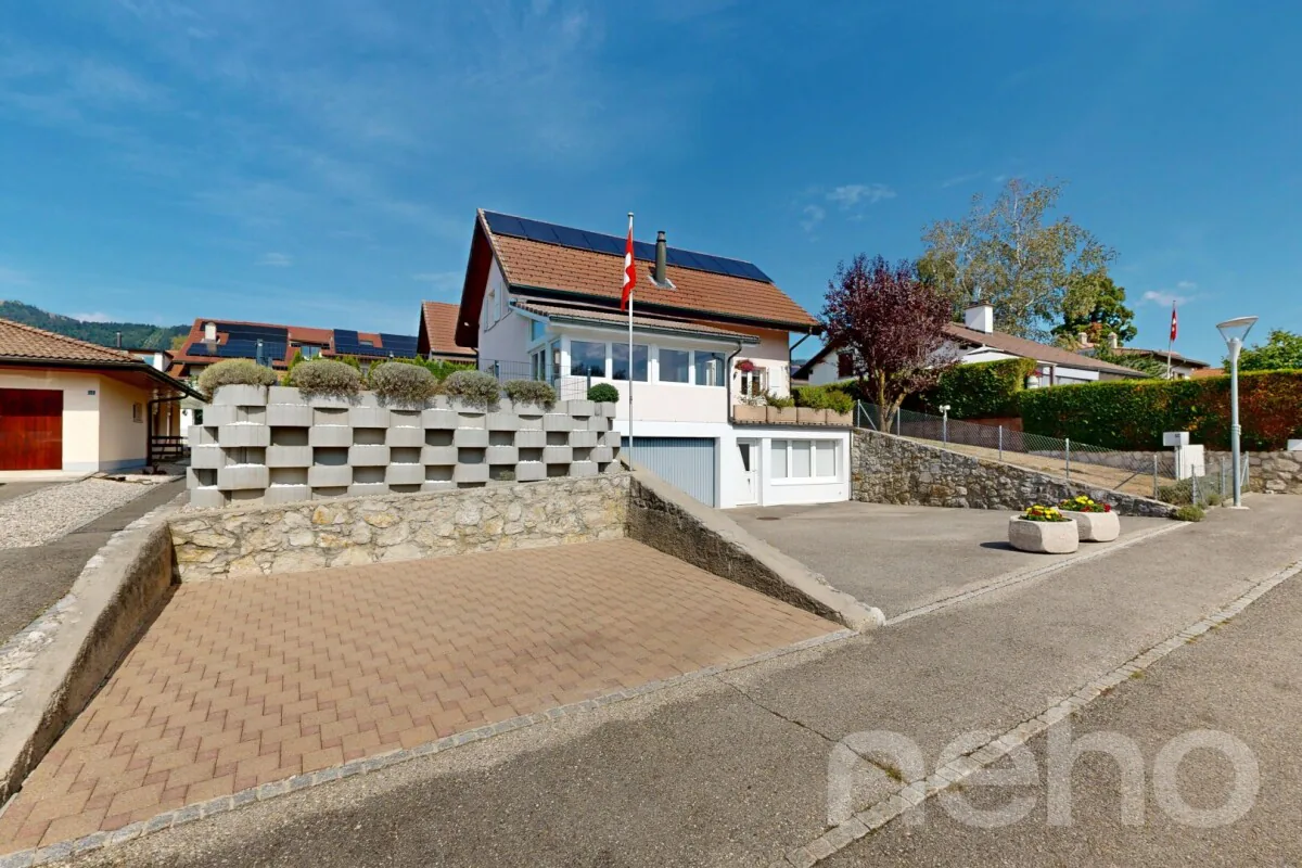 Helles Haus mit 5.5 Zimmern und Garten, ideal für Familien
