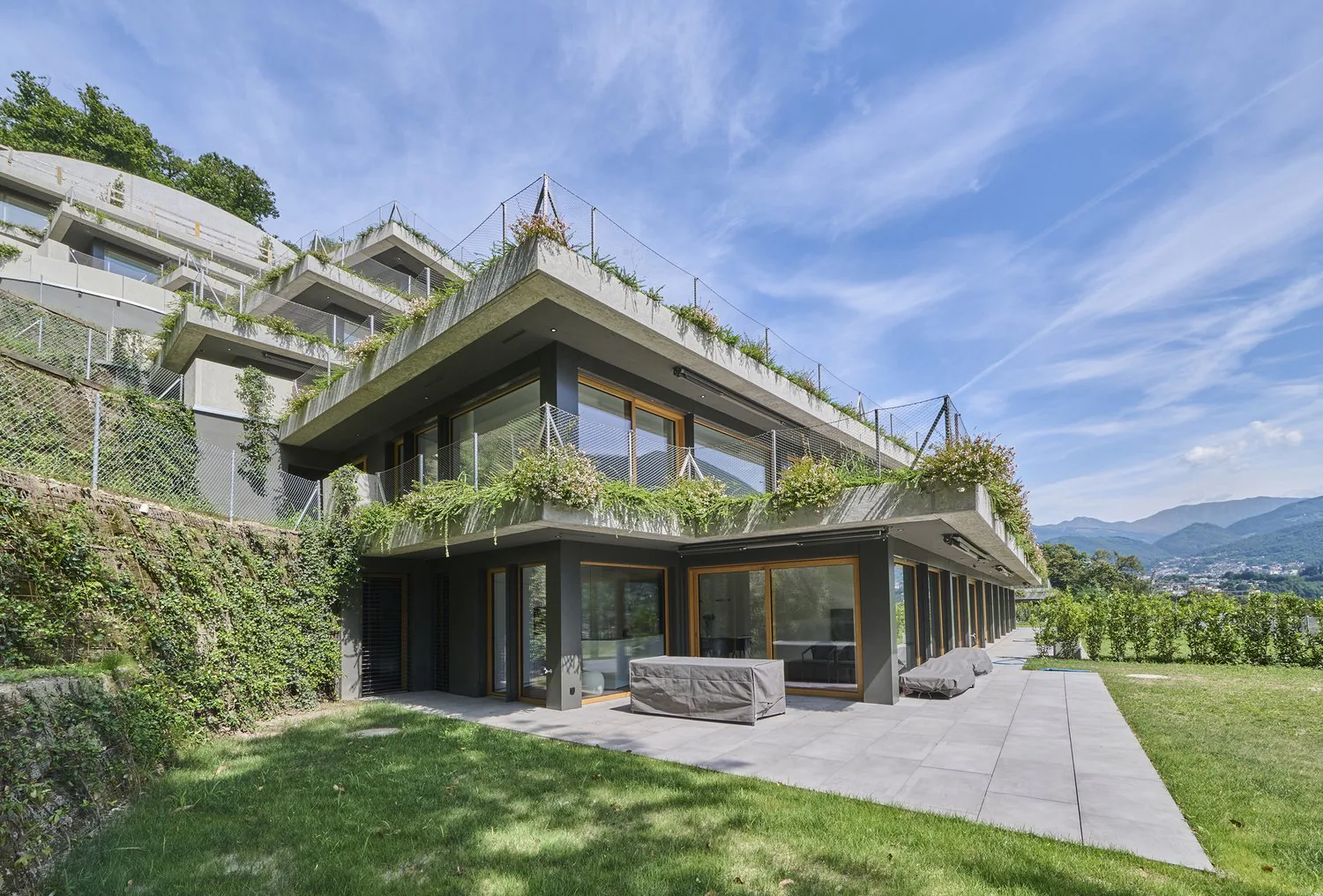 Schönes 3,5-Zimmer-Wohnung mit großem Garten in der RESIDENZA MIRADOR
