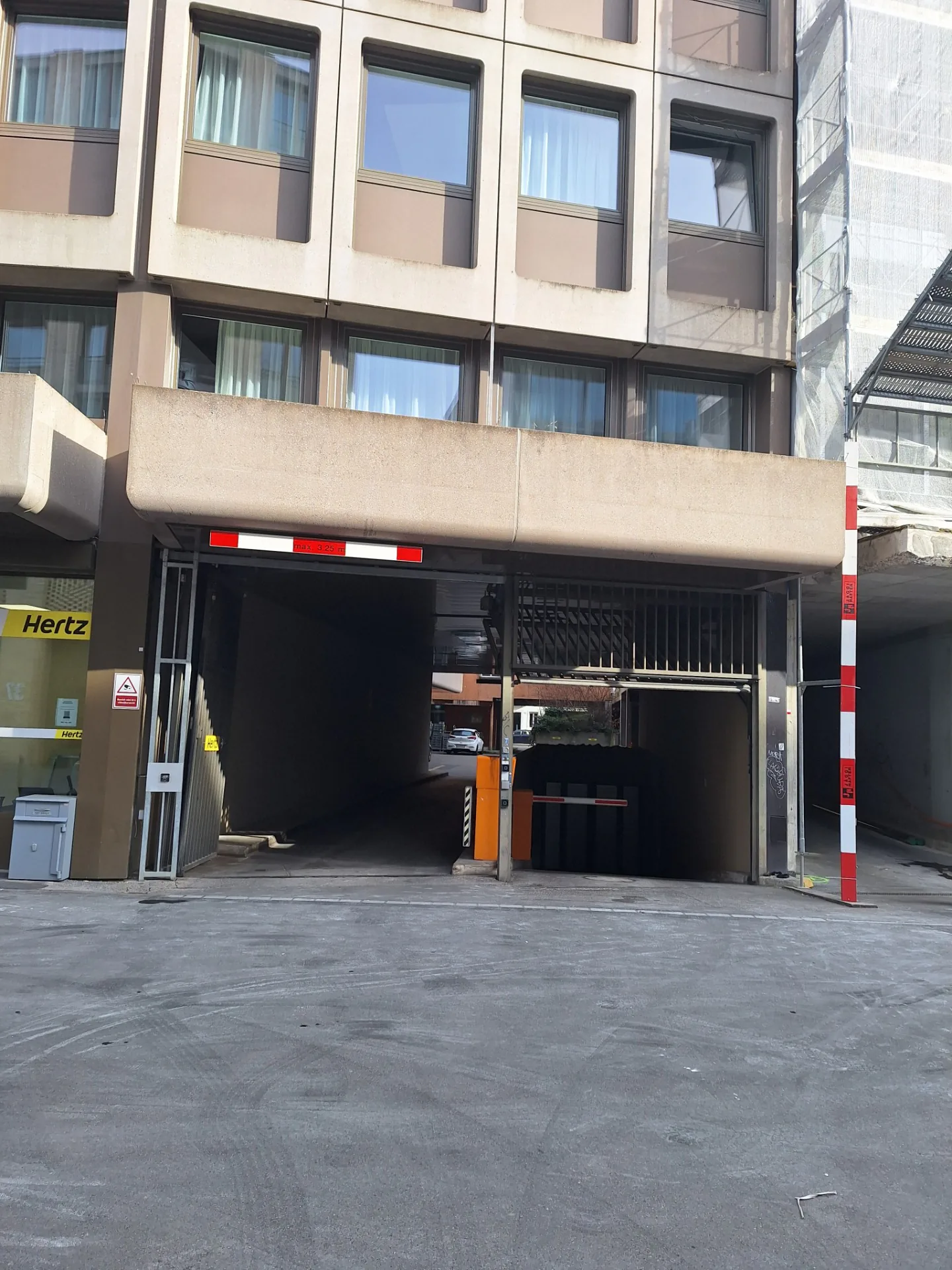Einstellplätze beim Hauptbahnhof zu vermieten
