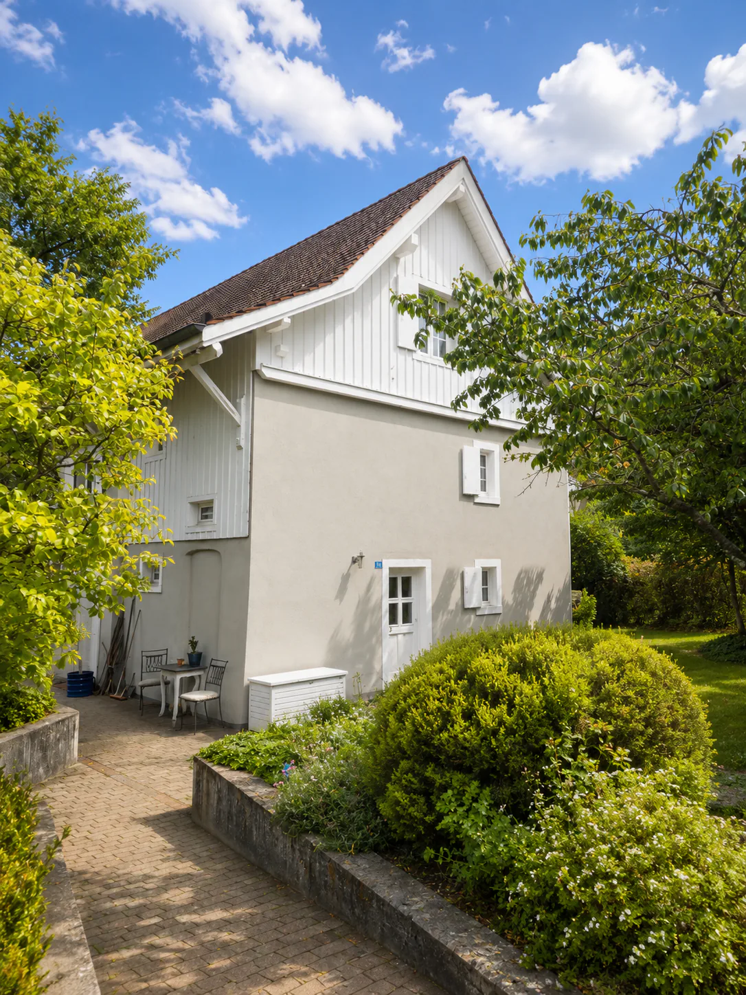 Charmante 4-Zimmer-Maisonette-Wohnung mit Bewilligung für Balkon - zentrale Lage