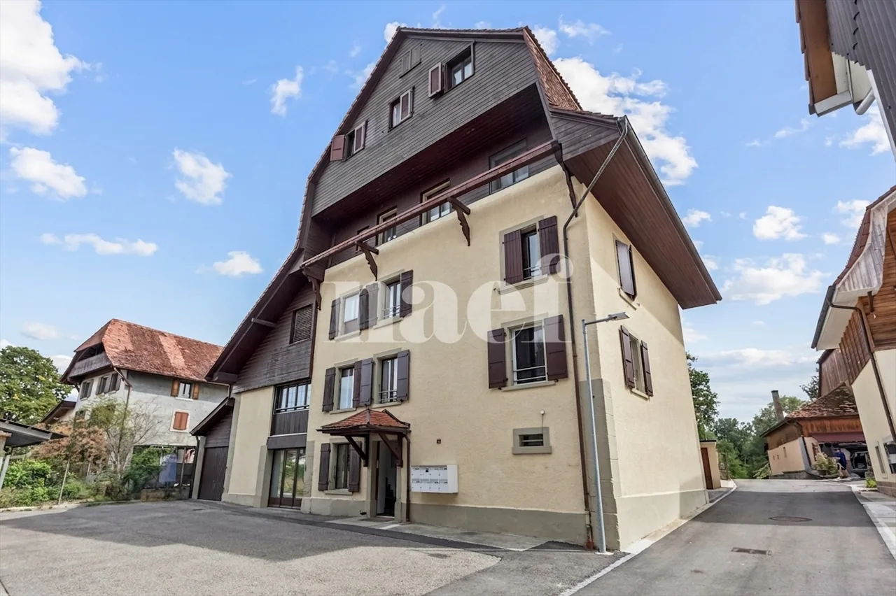 Edificio residenziale con 7 appartamenti in vendita nel centro del villaggio di Corcelles-près-Payerne