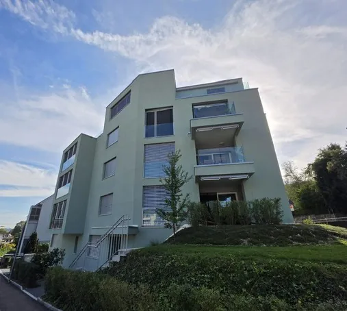 Moderne 4½-Zimmer-Wohnung mit Balkon