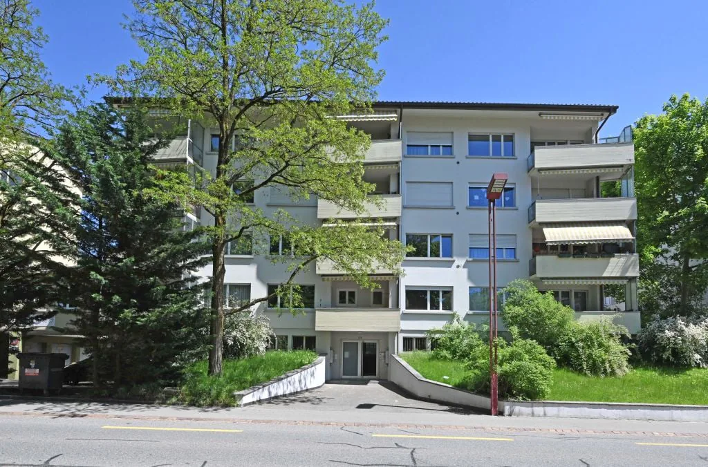 3 1/2-Zimmerwohnung, Parterre rechts