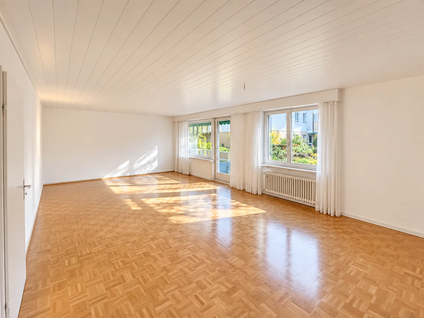 Erstbezug nach Renovation – grosszügige 4½-Zimmer-Wohnung im Grünen