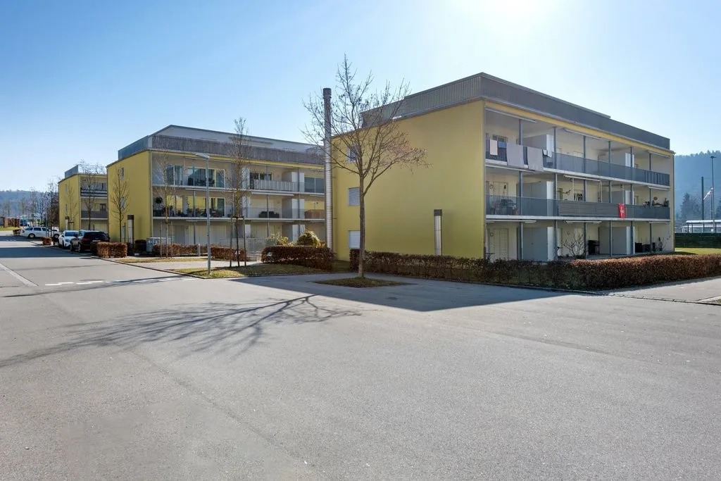 MÖBLIERTE KLEINWOHNUNG MIT GROSSZÜGIGEM BALKON