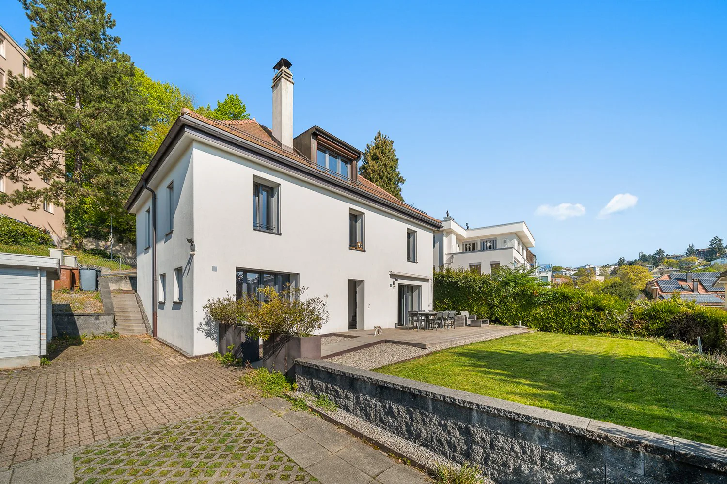 Prachtvolles Einfamilienhaus (mit unabhängigem Studio) - idealerweise in der Nähe des Zentrums gelegen