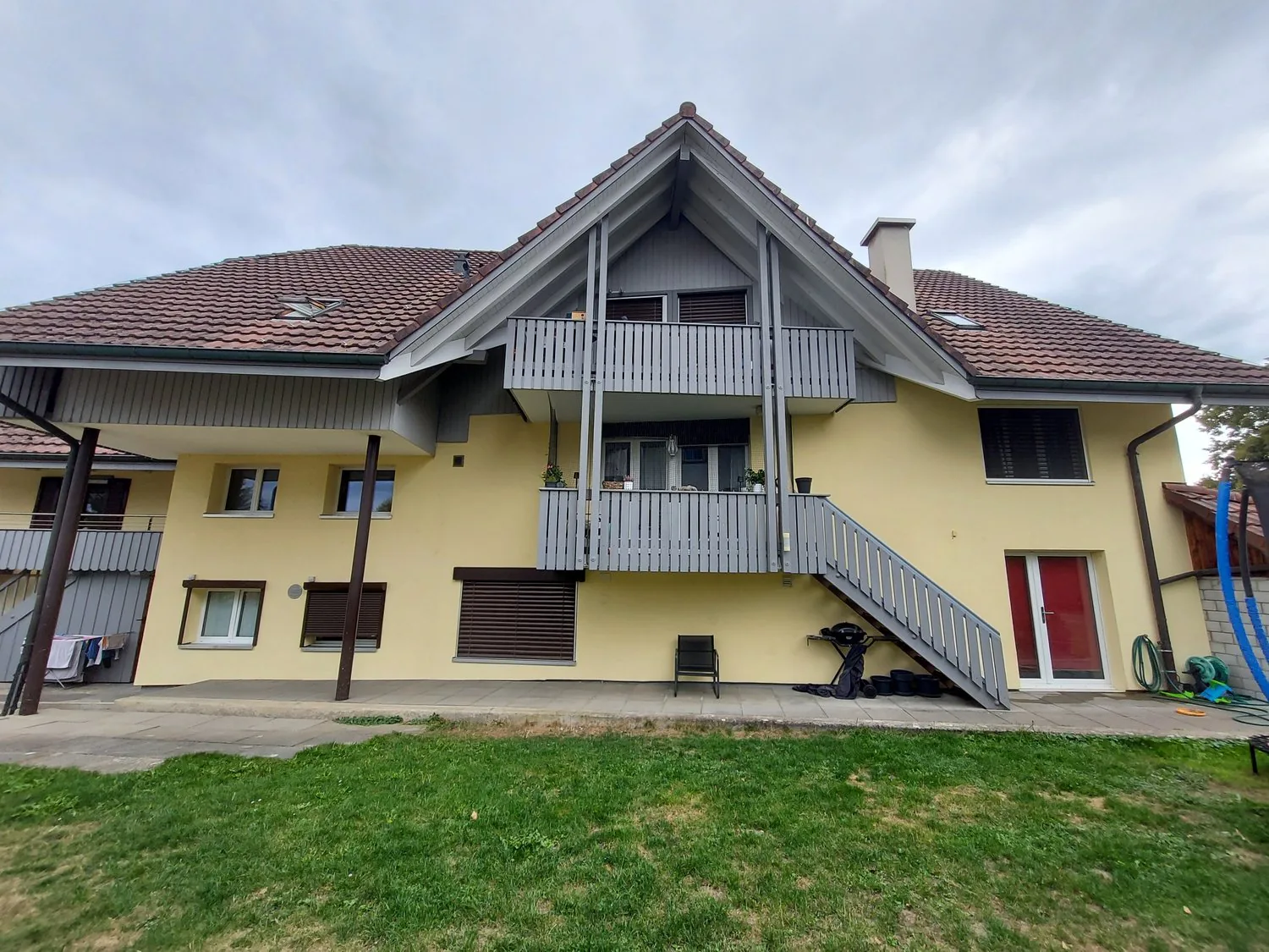 Gemütliche 3.5-Zimmer-Wohnung in Müntschemier – ab sofort verfügbar!