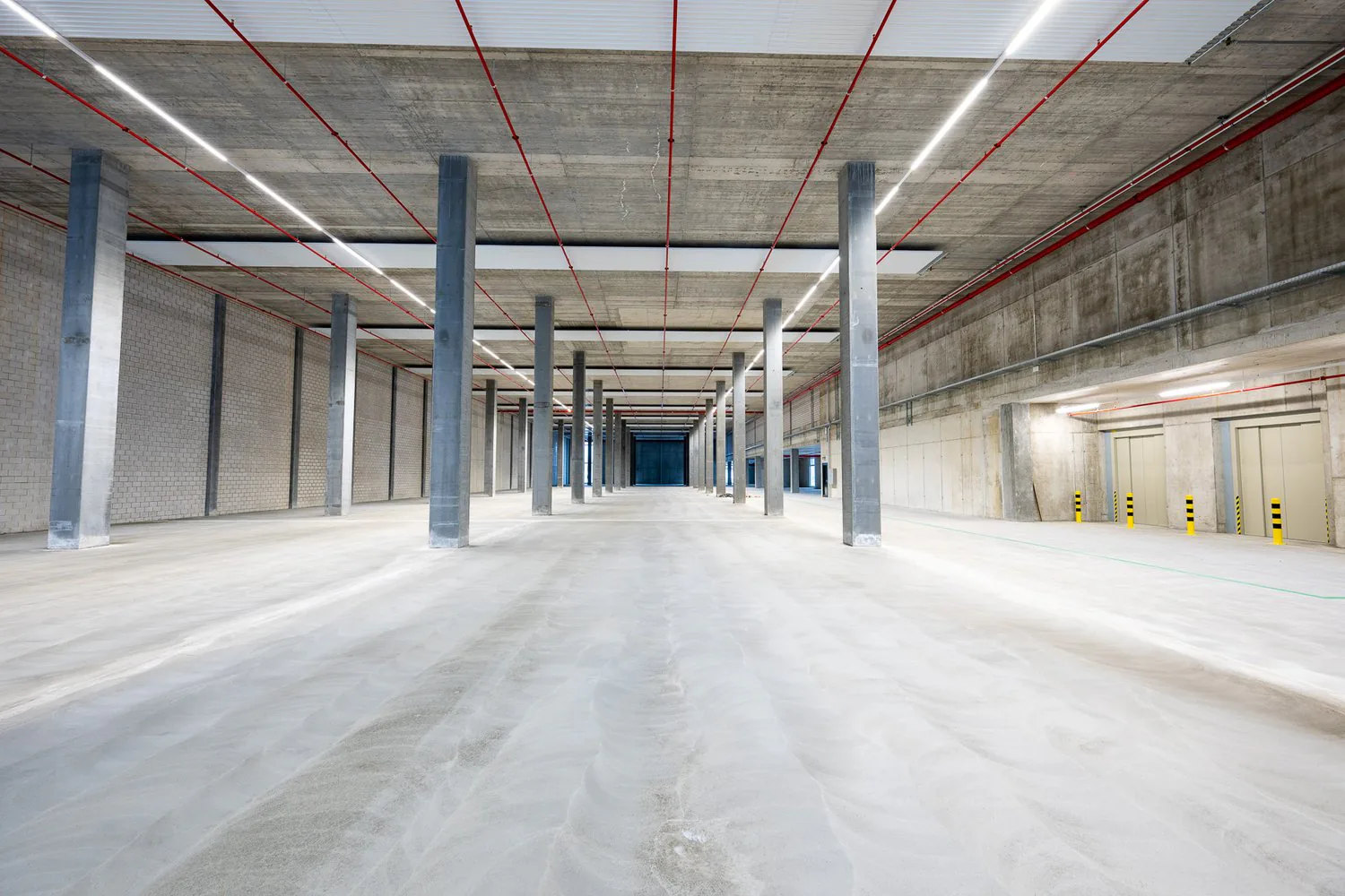 Moderne Lager oder Gewerbefläche an zentraler Lage