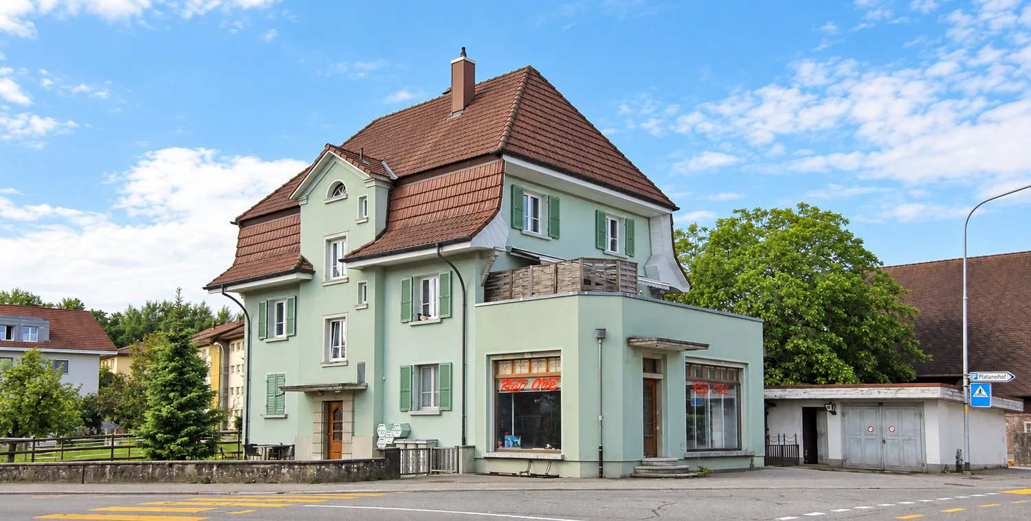 Äs Ladelokau mit ganz viu zuesätzlechem Stouruum