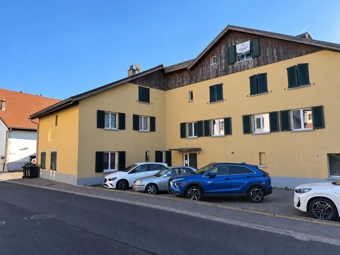 Spacious and bright 2.5-room ground-floor apartment in Fontaines
