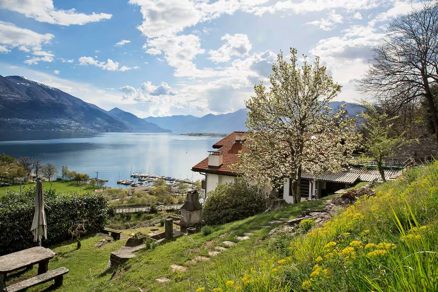 Wunderschöne, möblierte Ferienwohnung mit herrlicher Aussicht