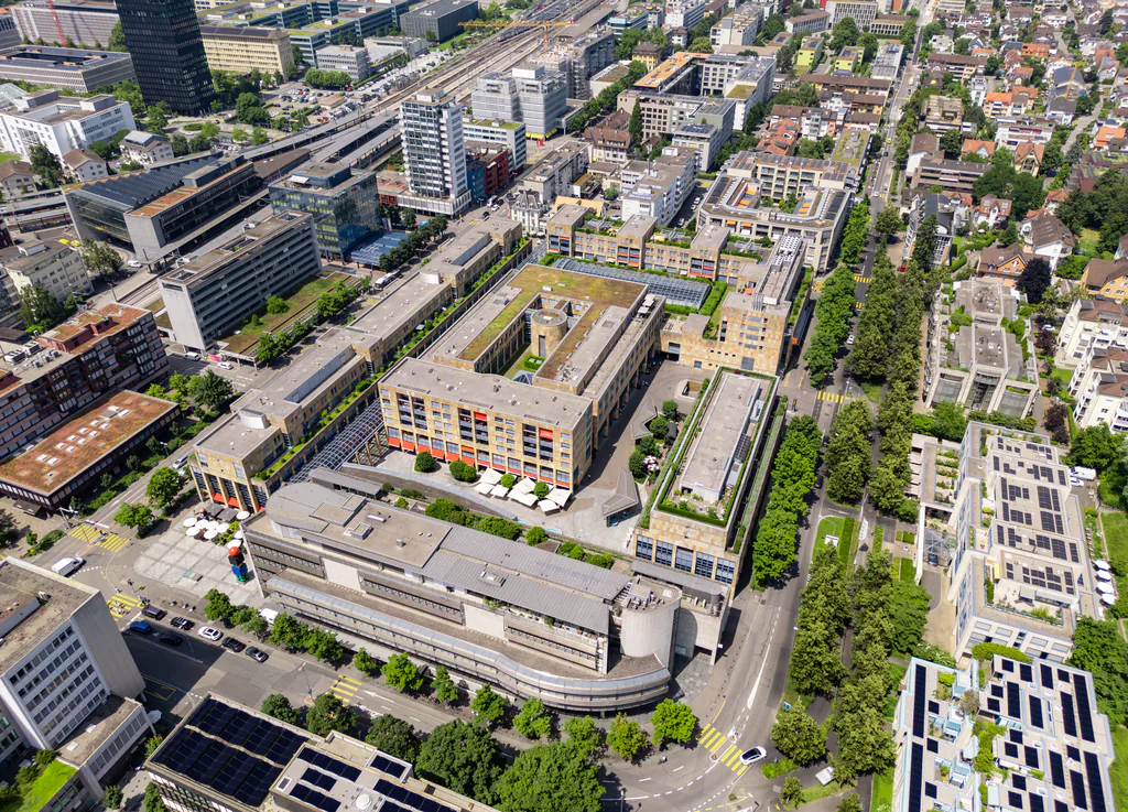 Grosser Lagerraum mit top Infrastruktur in Zug zu vermieten