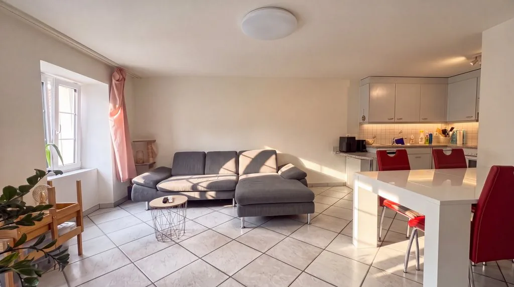 Helle 4.5-Zimmer-Wohnung in Felsberg