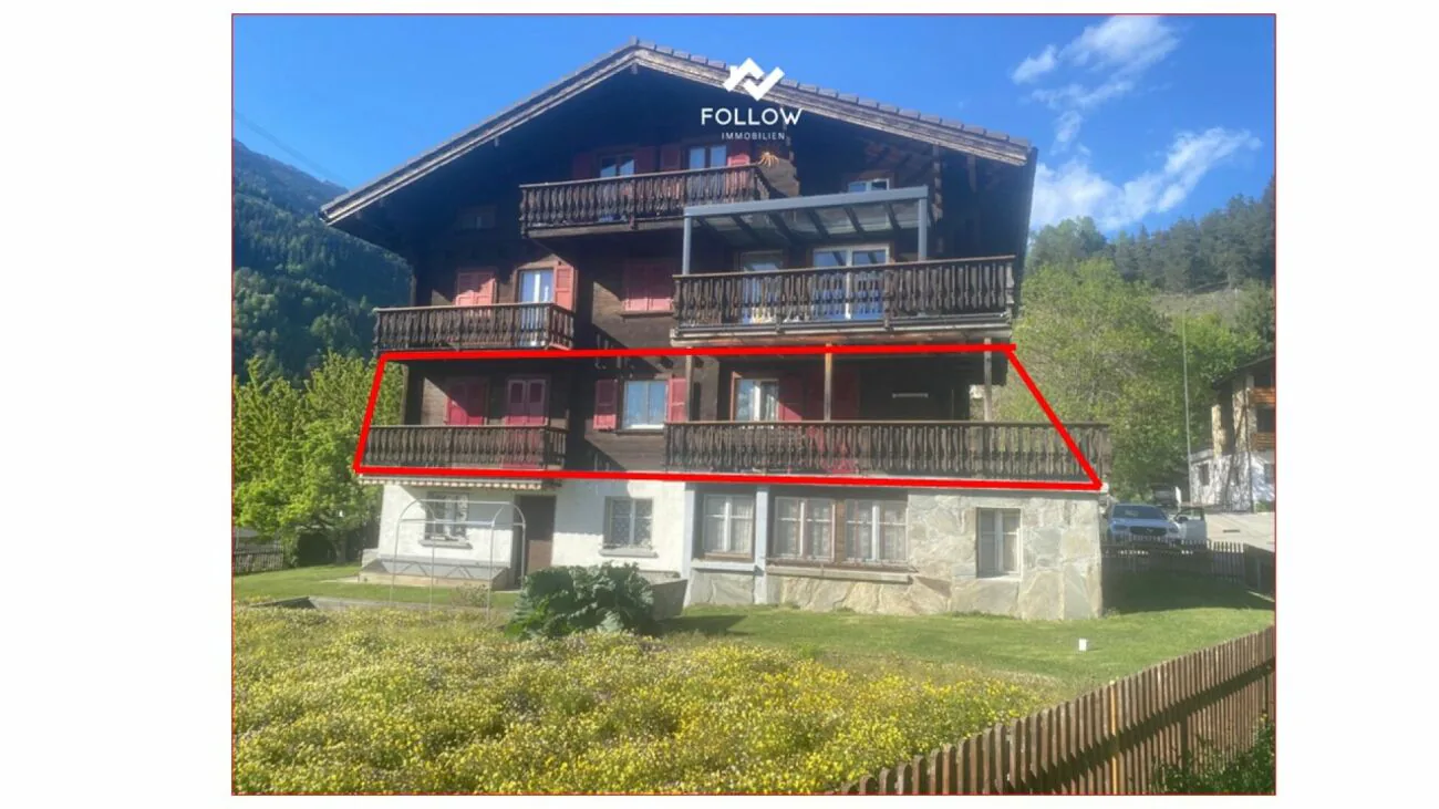 Large, partially renovated and family-friendly 4.5-room apartment with balcony and garden share in the village center of Fiesch