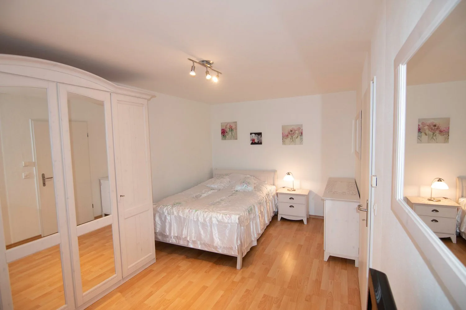 Appartement meublé de 2,5 pièces – avec buanderie privée