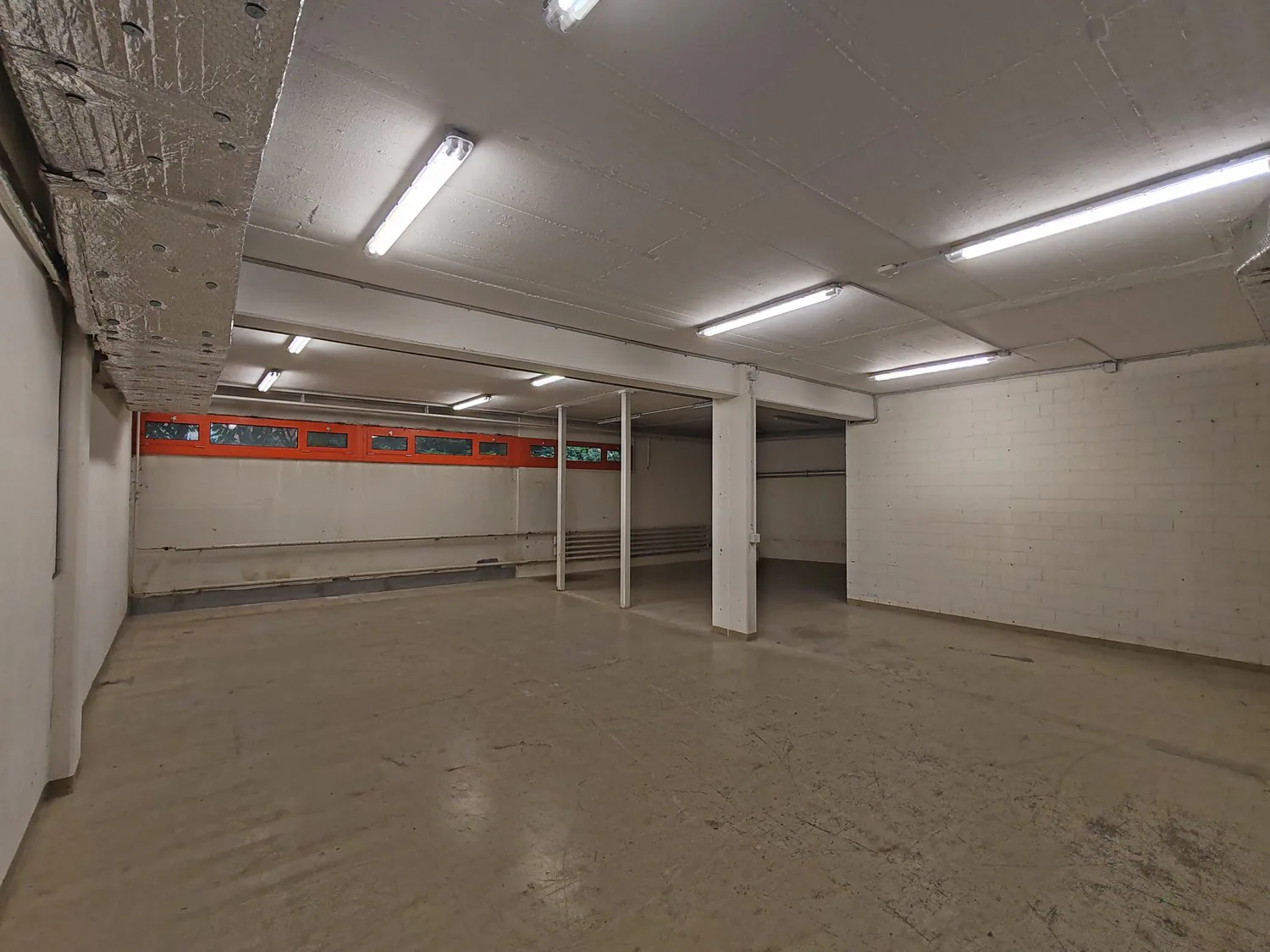 Versatile commercial space in the basement at a central location in Aarau