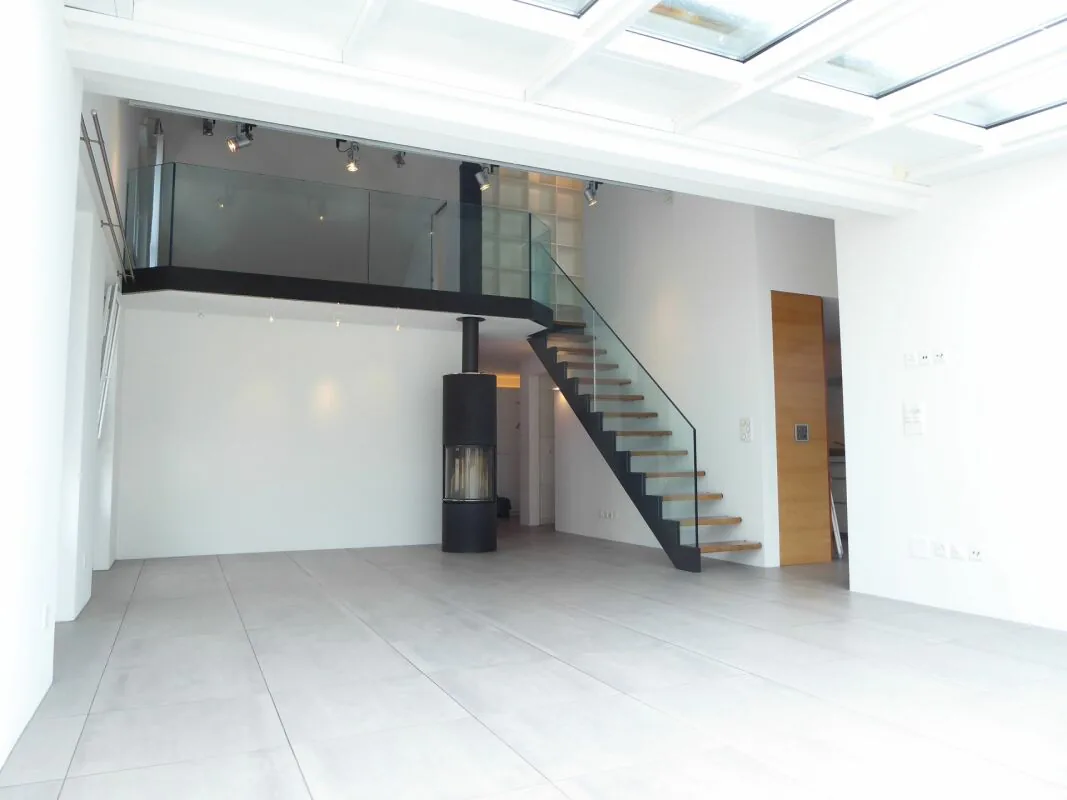 4-Zimmer-Maisonette mit Galerie und exklusivem Ausbau