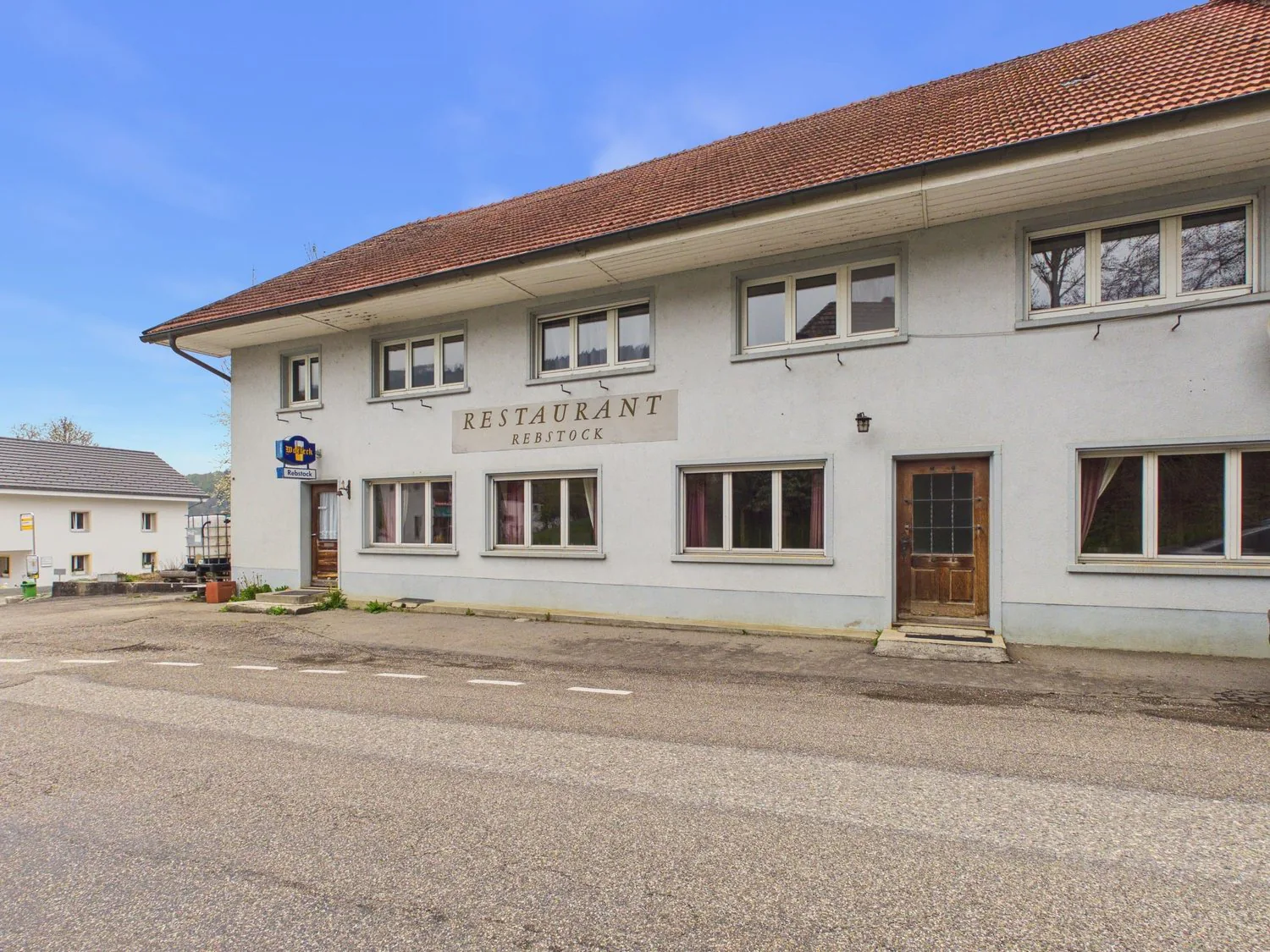 Restaurant with hall for rent in Ederswiler