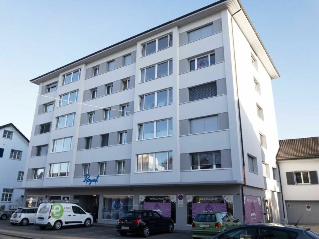 In una posizione commerciale di prim'ordine: Studio/Ufficio, luminoso, accogliente, con ascensore