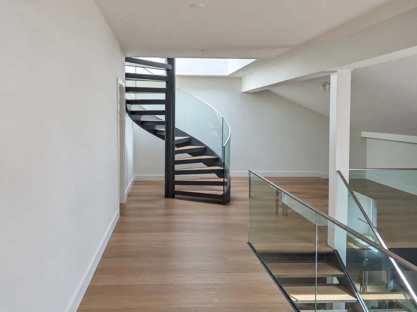 Grosszügige 5-Zimmer-Dachwohnung an der Stauffacherstrasse in Zürich
