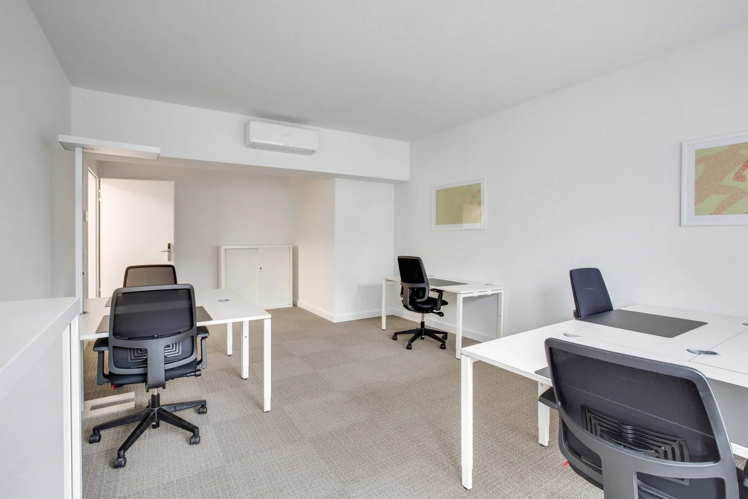 Private office space for 40 in Regus Heuwaage