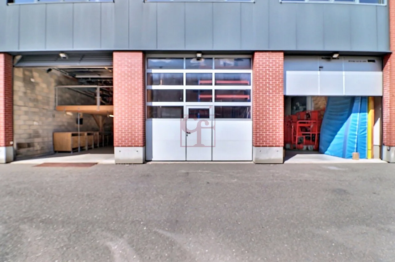 Zu vermieten - Gewerberaum (Werkstatt, Lager und Büro) von 400 m²