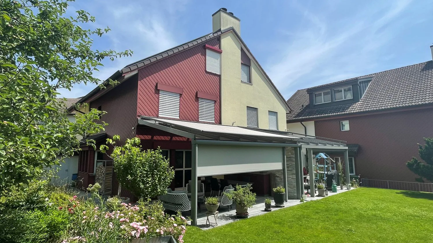 Charming 5.5-room semi-detached house in Kloten