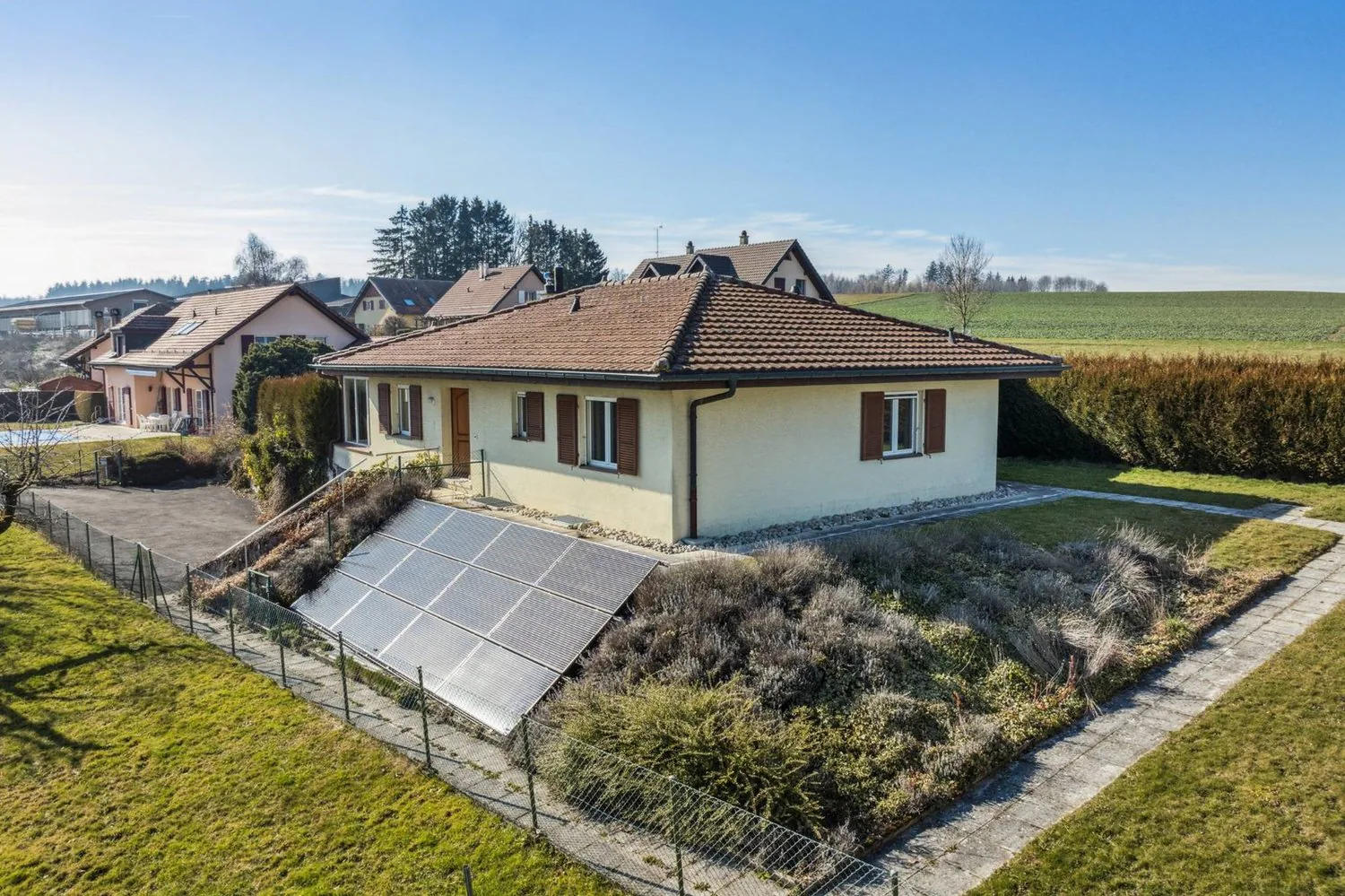 Villa individuelle de plain-pied avec beau potentiel de surélévation !