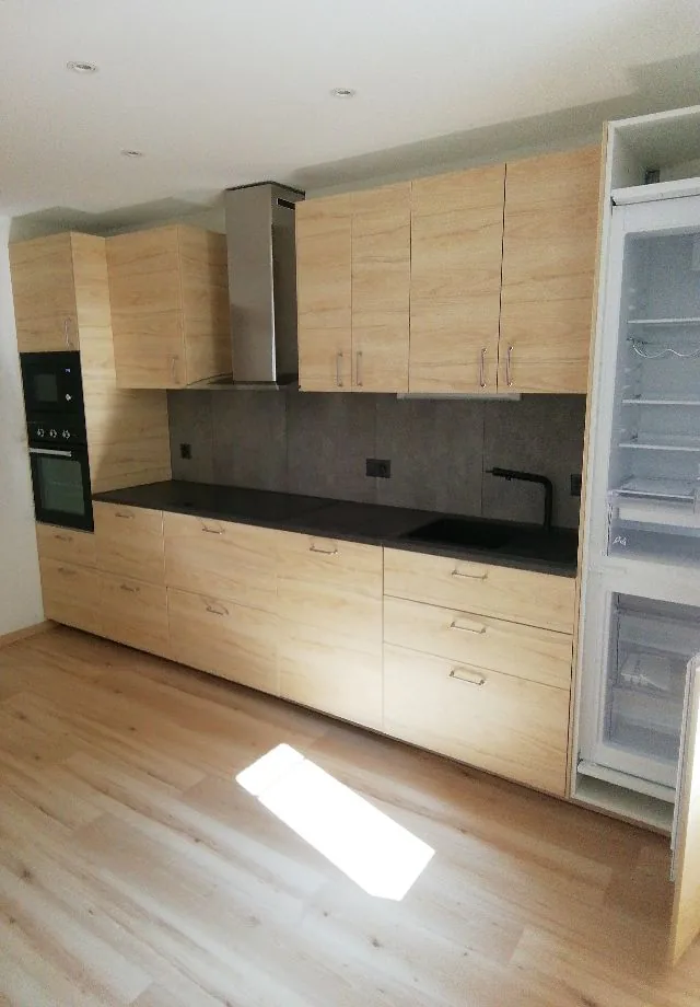 Appartement 2 pièces lumineux au rez-de-chaussée