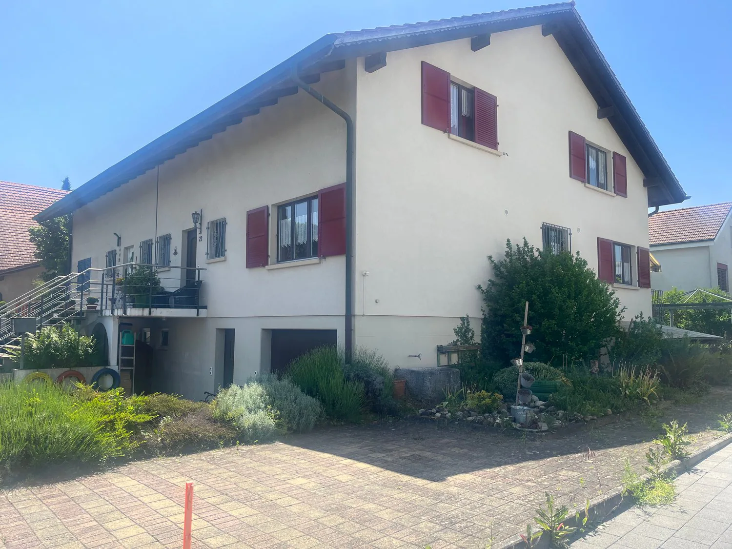 NEUER PREIS! Bezahlbares, grosszügiges 7,5-Zi. DEFH mit Einliergerwohnung für 2-Generationen