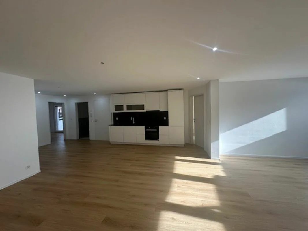 Flexible, moderne Geschäftsräumlichkeiten, Neubau