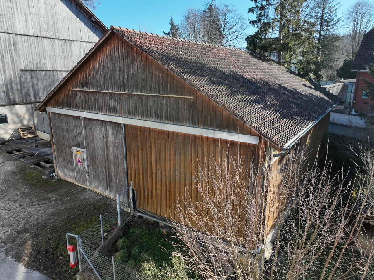 Hangar von 220m2 mitten im Zentrum von Porrentruy
