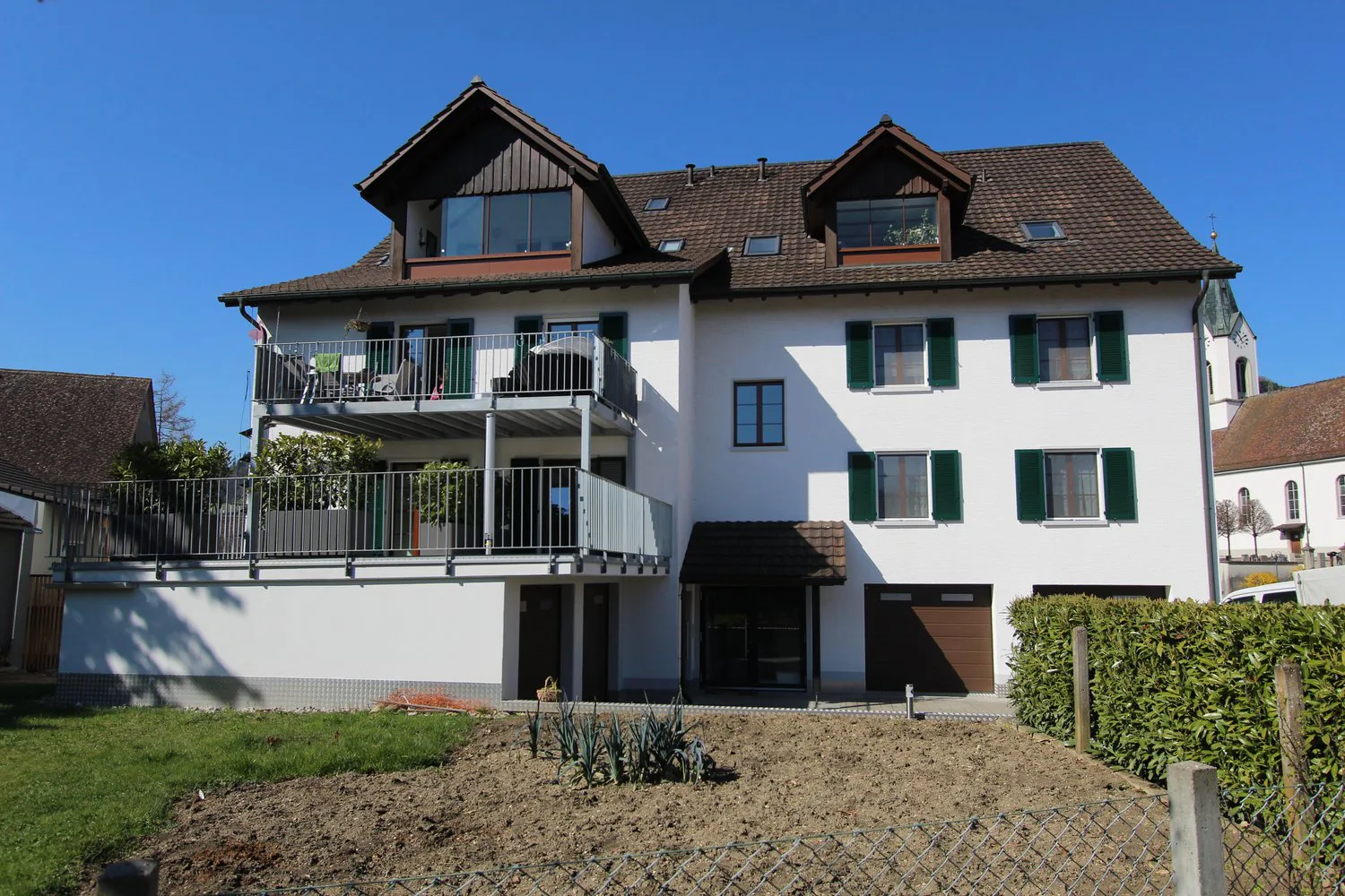 VIEL PLATZ IN IHREM NEUEN ZUHAUSE - Grosszügige 3.5-Zimmer-Dachwohnung zu vermieten.