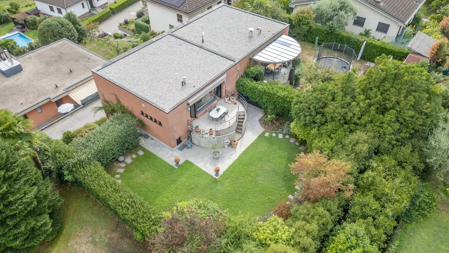 Gentilino - charming house with large garden