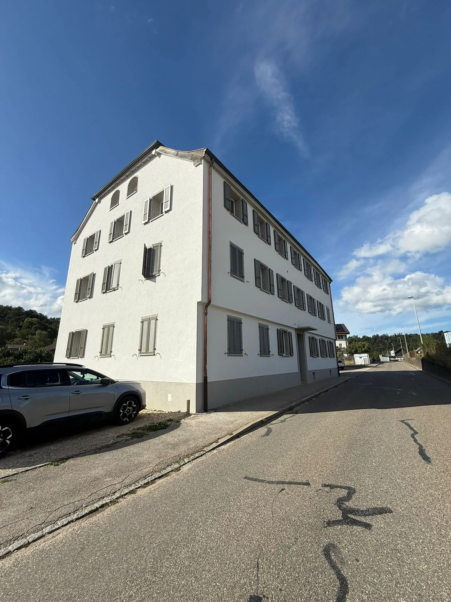 Schönes 2.5-Zimmer-Wohnung renoviert, erste Vermietung in Porrentruy