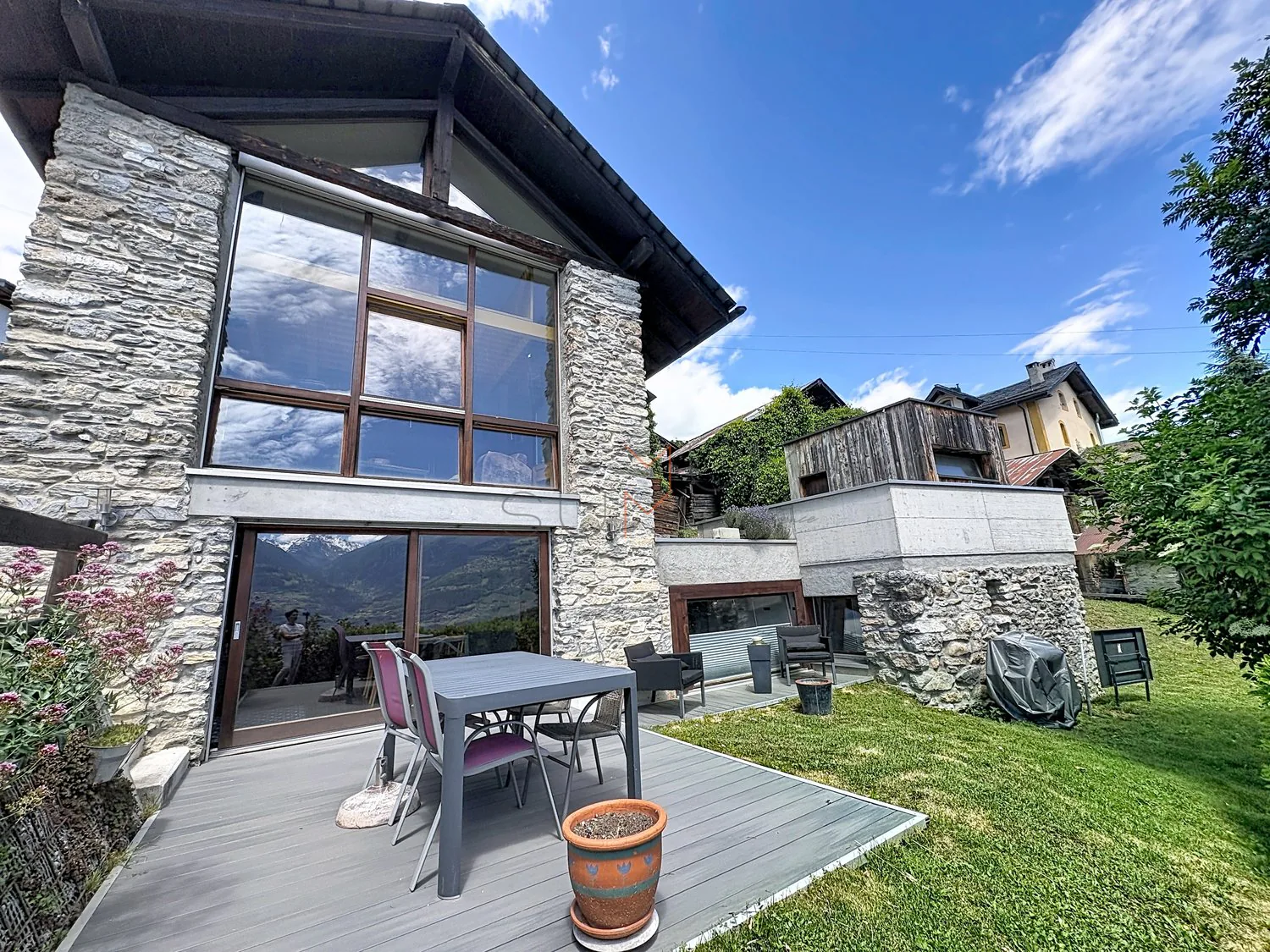 Fienile - Scuderia ristrutturata con vista e giardino a Savièse - Residenza secondaria possibile