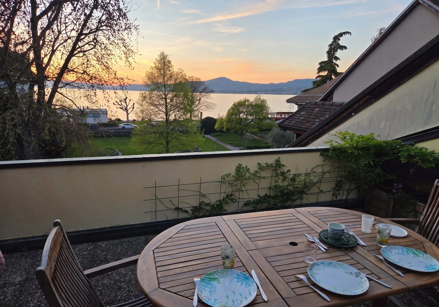 APPARTEMENT DUPLEX 4½ PIÈCES À VILLENEUVE (VD), MEUBLÉ, DURÉE DÉTERMIN