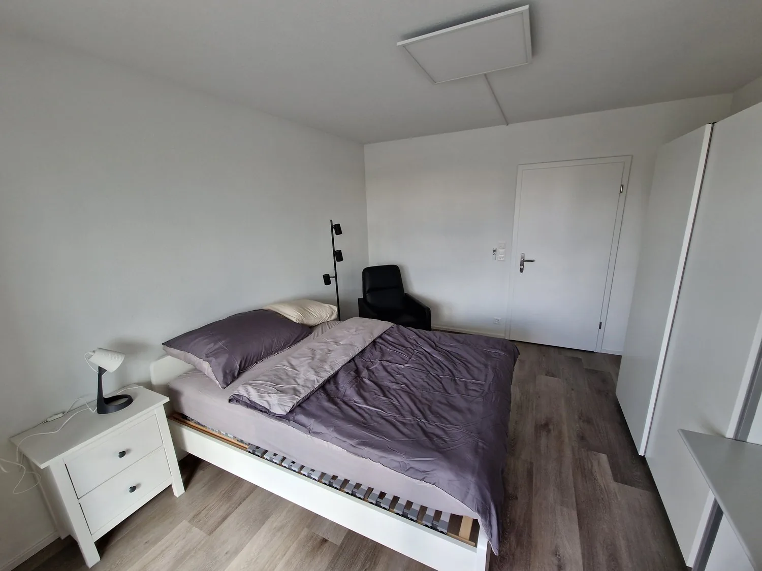 möbliertes Zimmer (Monteurzimmer) (Businesszimmer) Achtung das ist keine Wohnung!