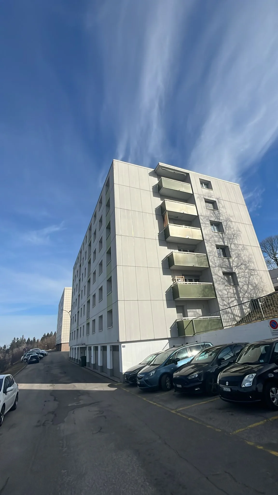 Ein modernes Juwel im Herzen von La Chaux-de-Fonds!