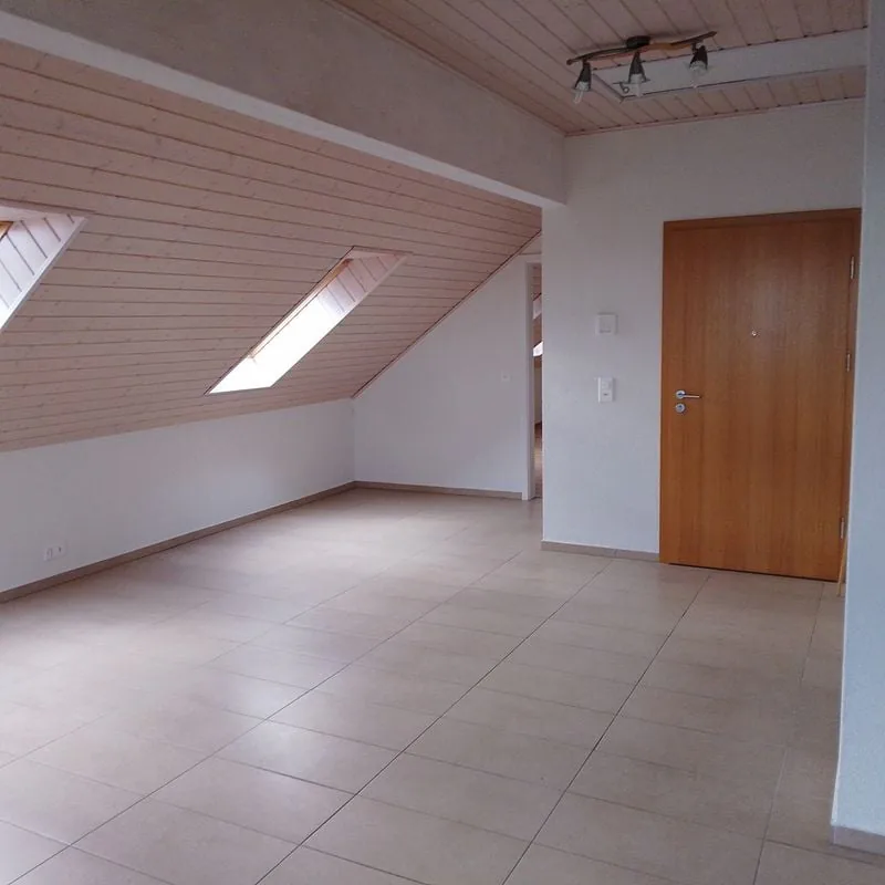 Bello appartamento di 3,5 locali di 80 m2, al 2° piano mansardato