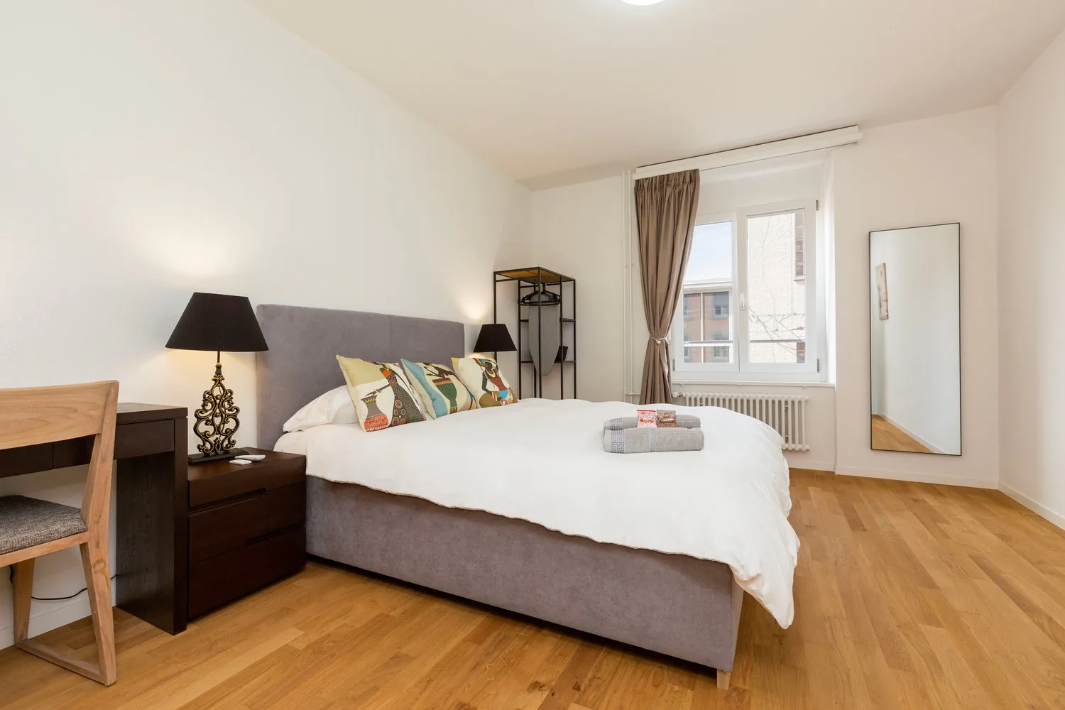 Möblierte 3.5-Zimmer-Wohnung mit Balkon an der Elisabethenstrasse, Zürich