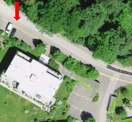 2 derniers emplacements de parking extérieur côte à côte à louer