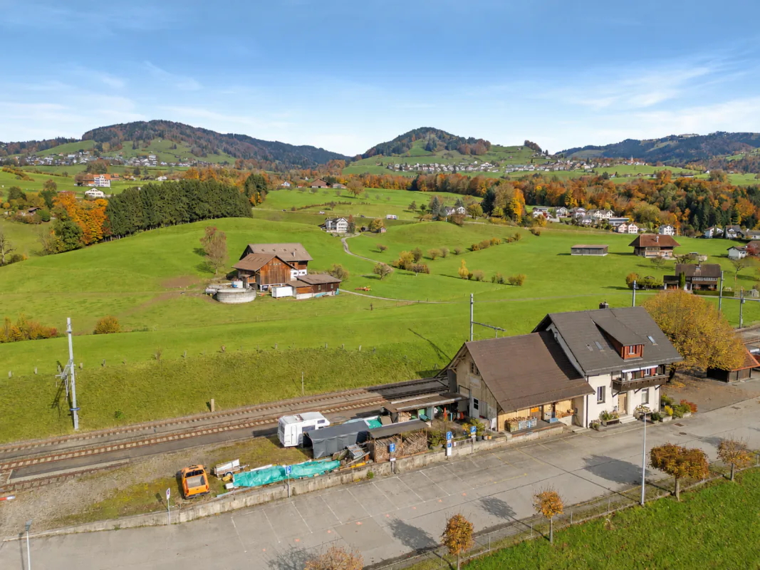 Train Station Kaltbrunn: Living & Working United