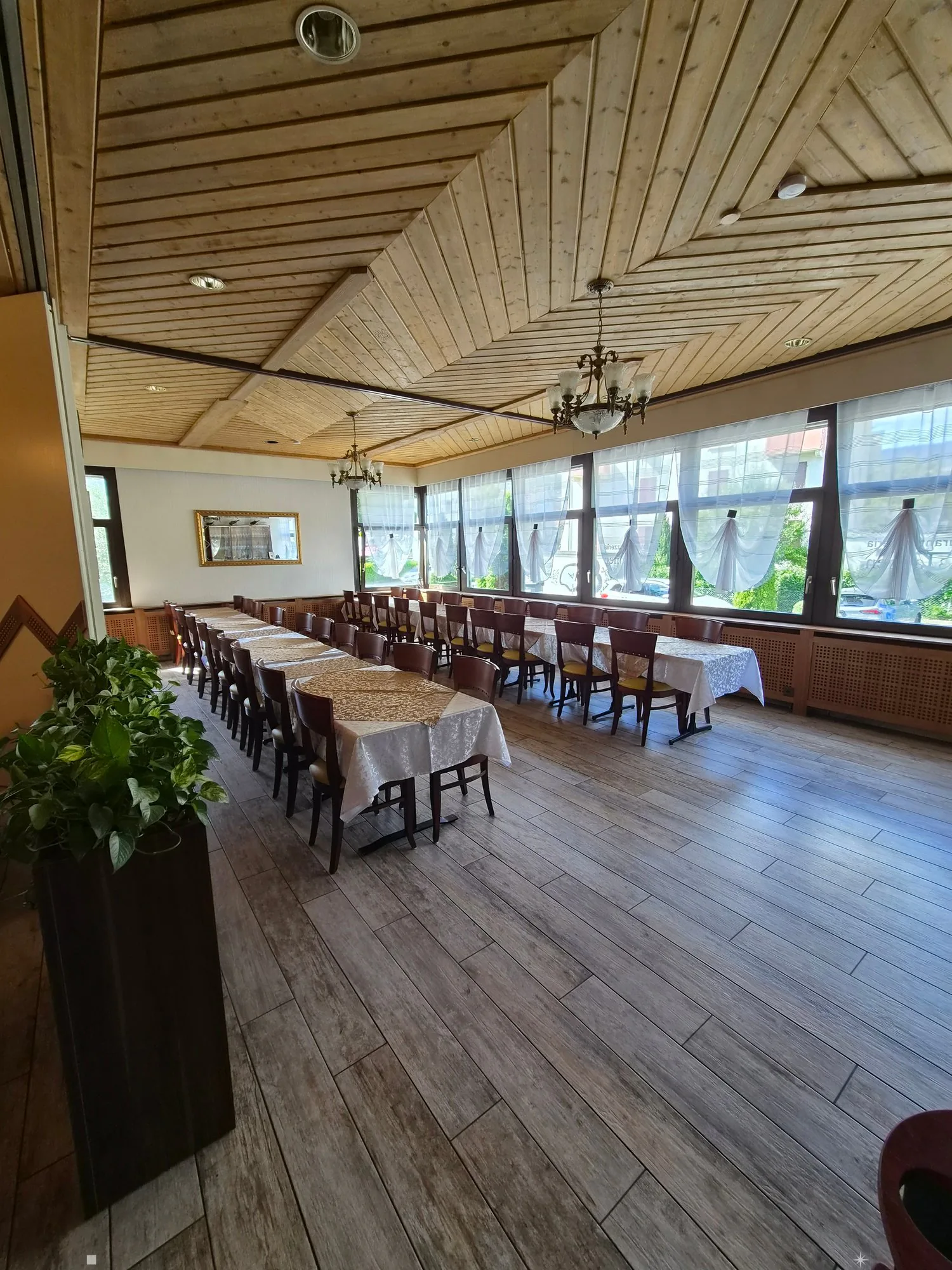 Locataire expérimenté et innovant recherché pour restaurant bien entretenu à Biel