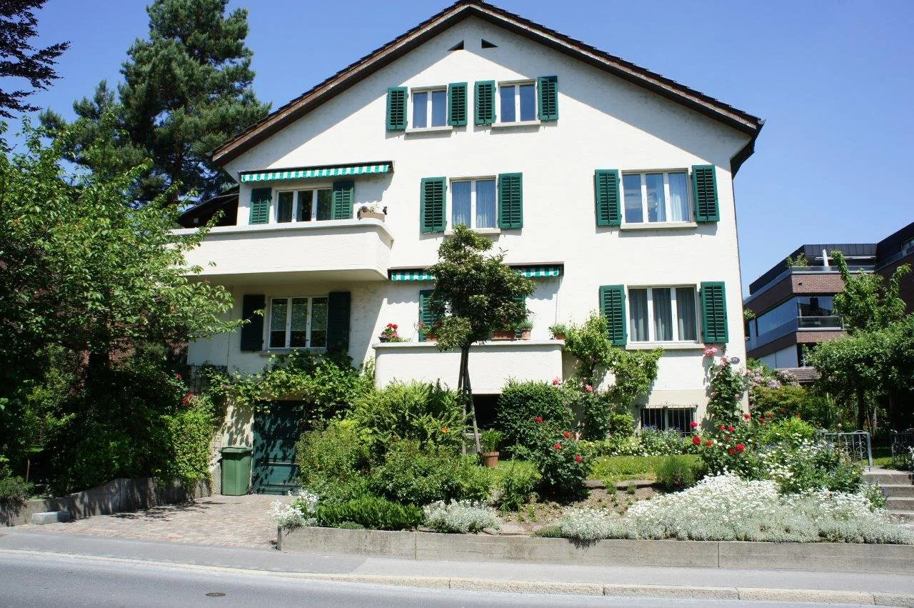 Centrally located 3.5-room attic apartment in Cham