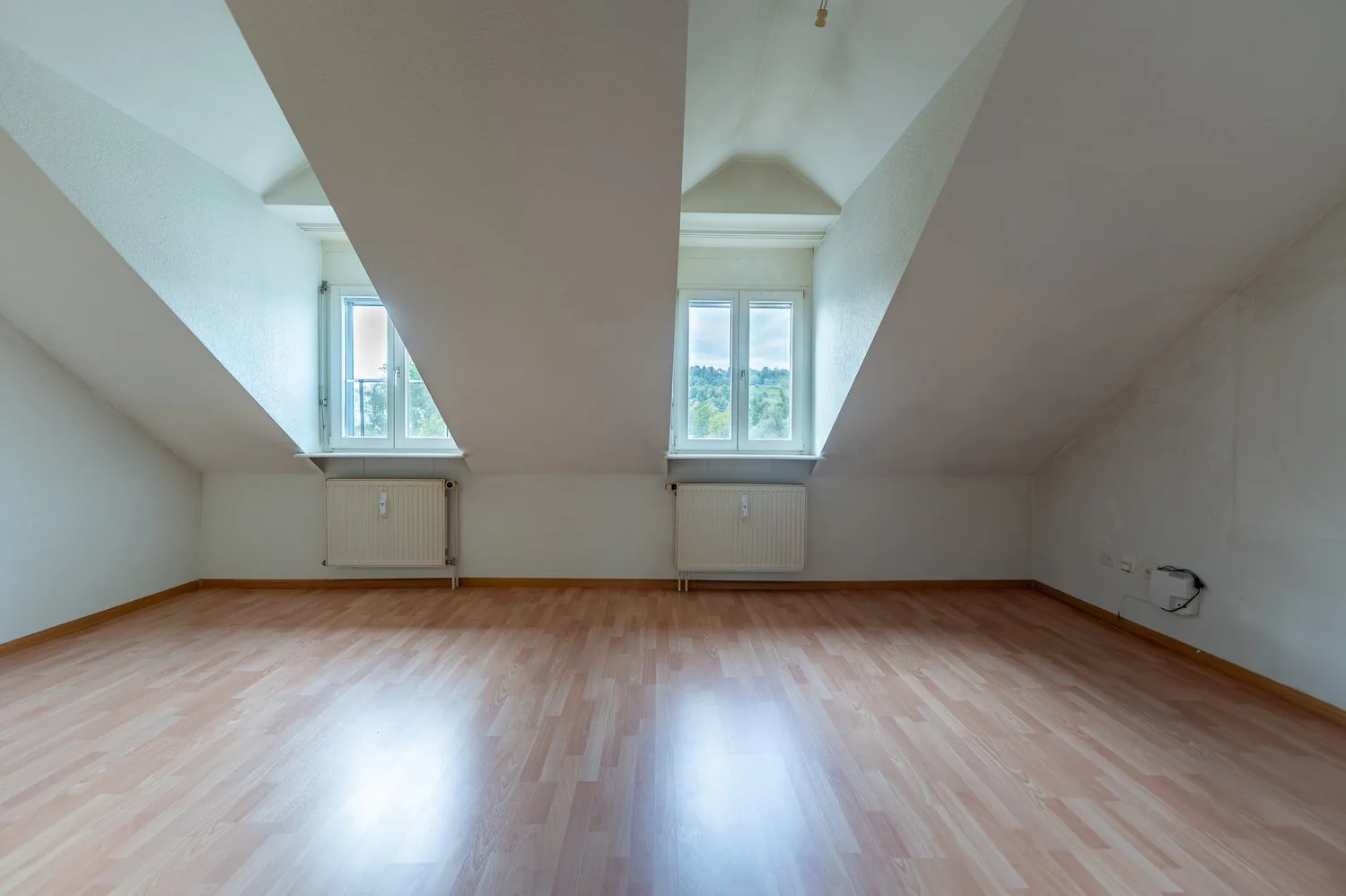 Charmante 4-Zimmer-Maisonette-Wohnung im 5. Obergeschoss in Riehen