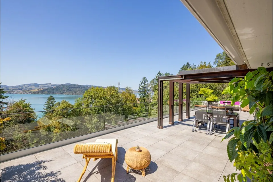 Invest today and live above Lake Zug later