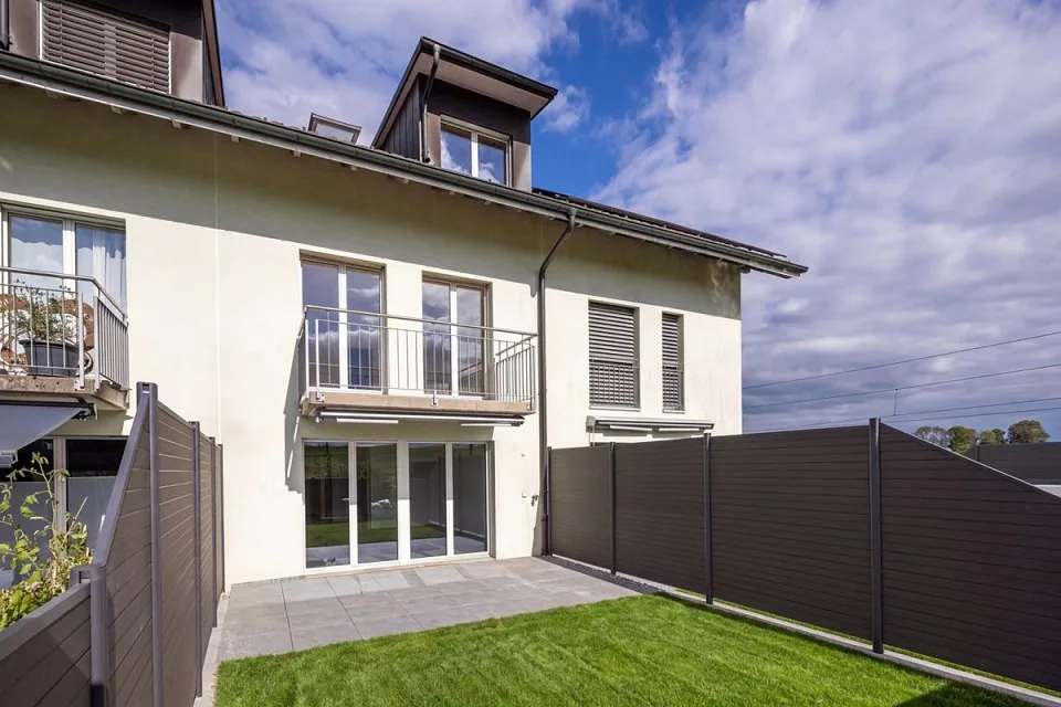 5.5-room row house with garden and approximately 200 m² of living space