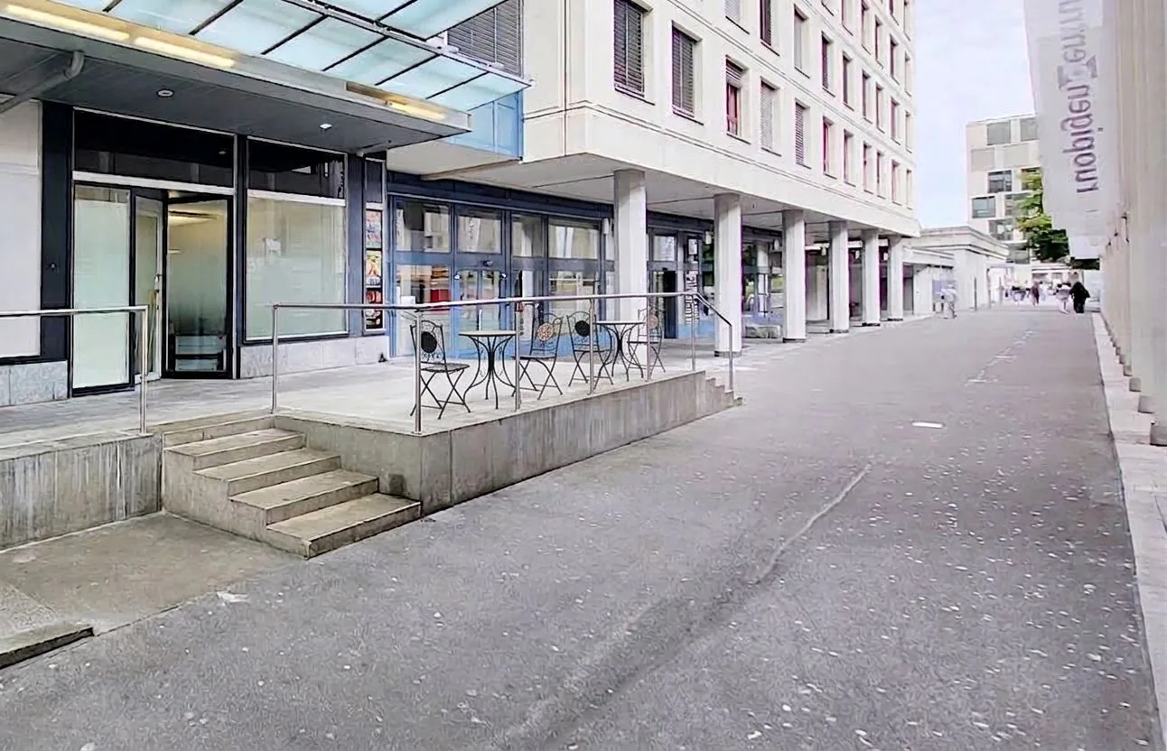 Superficie di vendita emozionante direttamente accanto a Denner, Migros e farmacia!