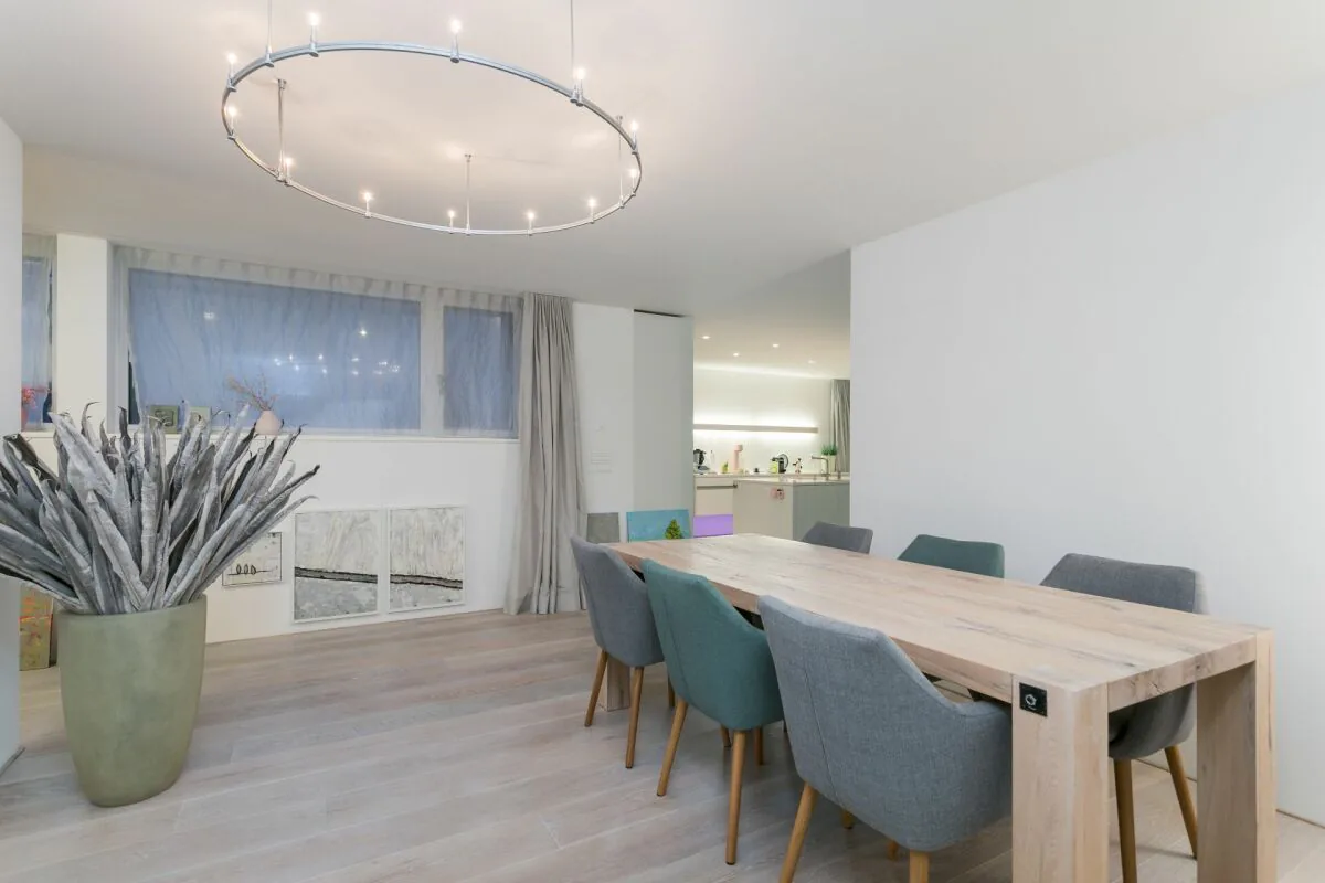 Exklusive 5.5-Zimmer-Wohnung mit Gartensitzplatz in der Stadt Zürich